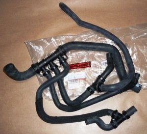 $ Original  Conduite de radiateur Renault Megane II 2.0 16V , 8200627637