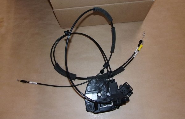 Mécanisme de fermeture de porte coulissante d'origine à droite Renault Trafic III, 825027817R, 8250200Q0G, 8250200Q0G