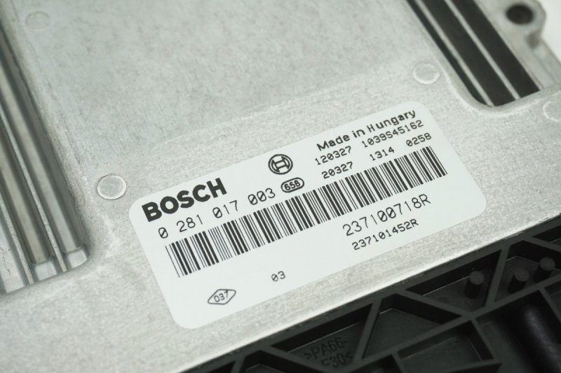 Original Calculateur ECU Renault Trafic II Opel Vivaro I 2.0 DCI, 237100718R, 237101452R, 2281017003