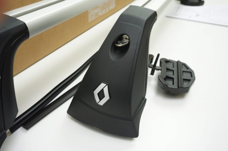Original Barres de toit transversales QuickFix Renault Talisman Sedan, 8201579994