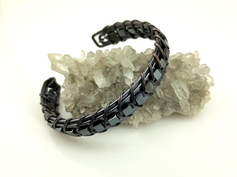 Męska bransoleta miedziana z hematytem dla numerologicznej 4 i 9