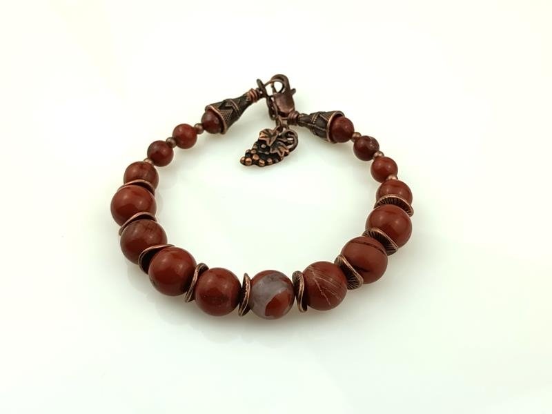 Jaspis czerwony - bransoletka dla znaku Barana, Koziorożca i Byka