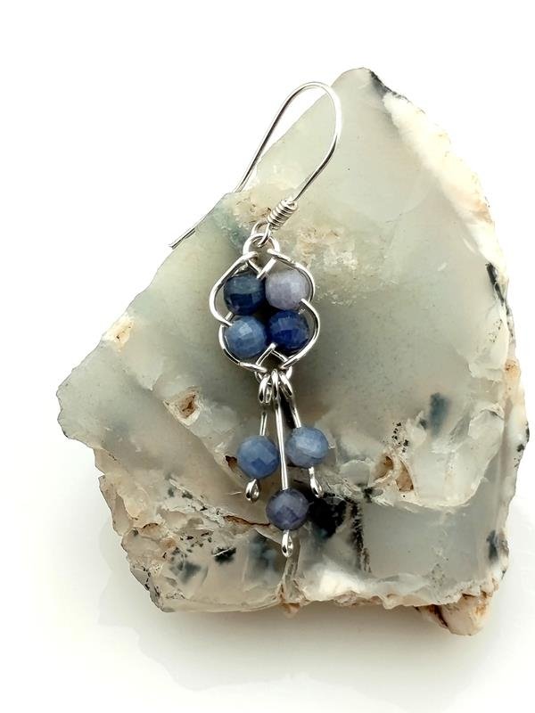 Kolczyki ze srebra z tanzanitem dla numerologicznej 2 i 4