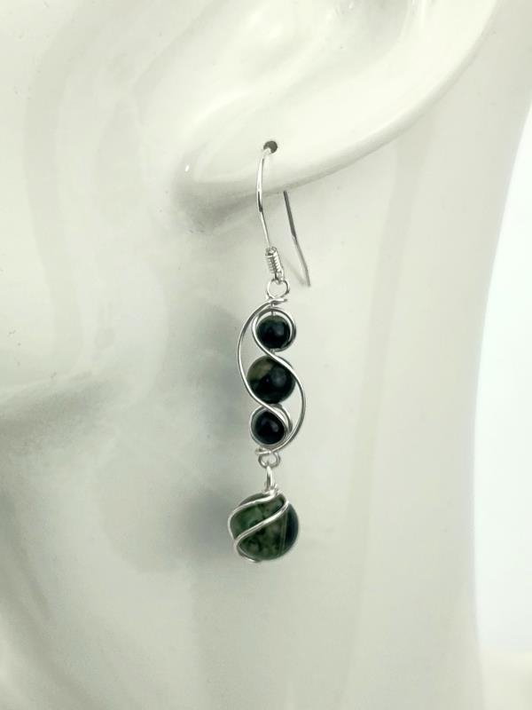 Kolczyki ze srebra z jaspisem Kambaba dla znaku Wagi, Ryb, Raka, Koziorożca, Barana i Skorpiona, rękodzieło