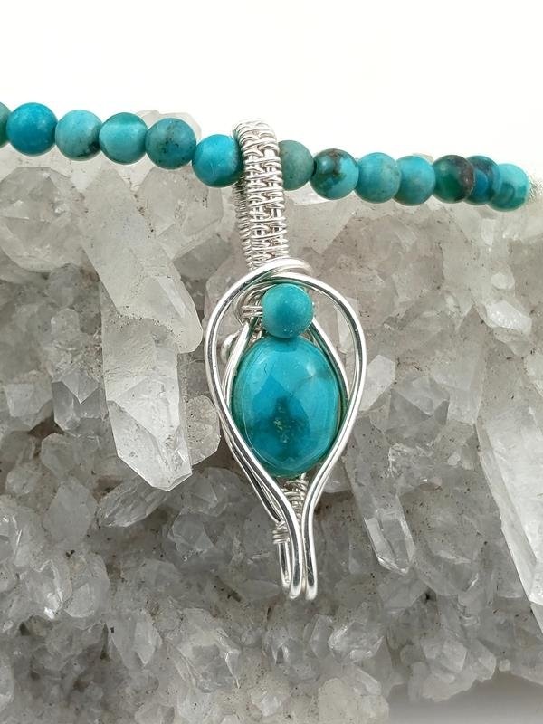 Naszyjnik ze srebra z turkusem – kamieniem komunikacji, rozwoju duchowego