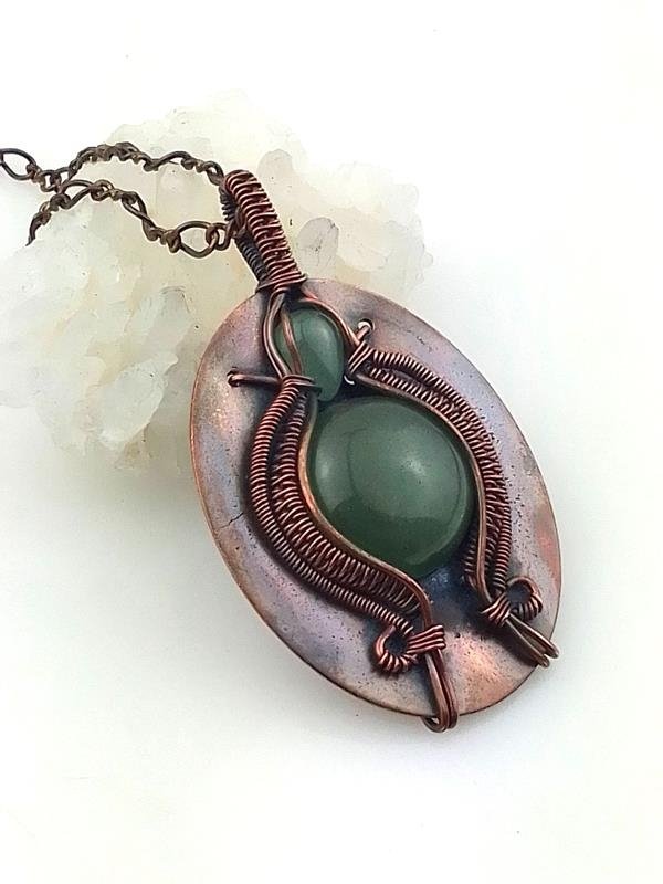 Awenturyn - ręcznie wykonany wisiorek miedziany na łańcuszku