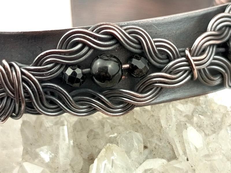Na zamówienie. Czarny turmalin - damska bransoletka miedziana, obwód 17 cm - regulowany, waga 20 gram, rękodzieło
