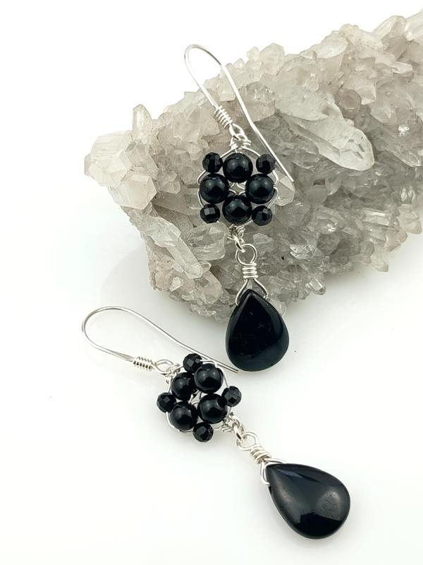 Kolczyki ze srebra Ag999 z czarnym turmalinem dla numerologicznej 2, 3, 4, 8 i 11