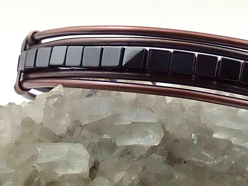 Męska bransoleta miedziana z kostkami hematytu, obwód 19.5 cm, regulowany, waga 28 gram, rękodzieło