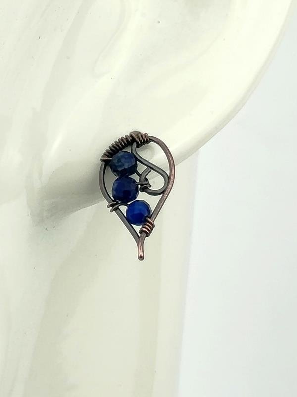 Kolczyki miedziane z kulkami naturalnego lapis lazuli, rękodzieło
