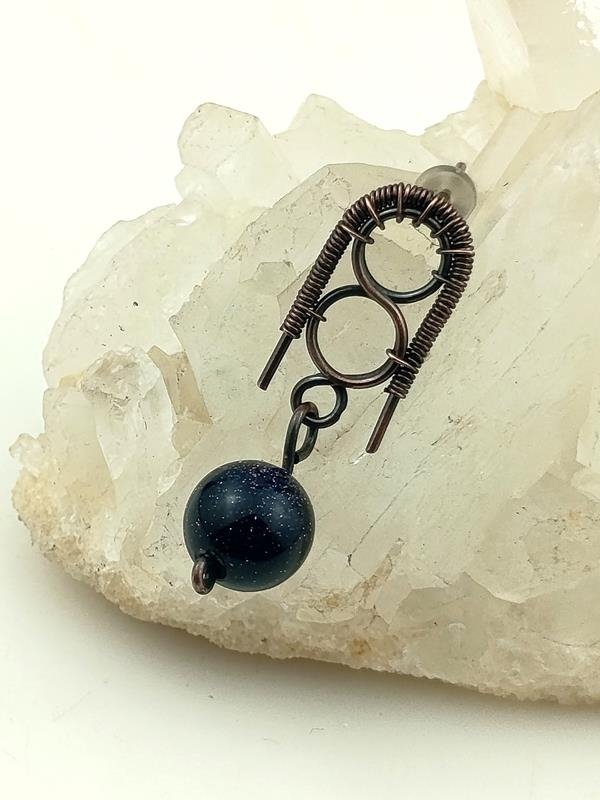 Kolczyki miedziane z Nocą Kairu dla numerologicznej 4