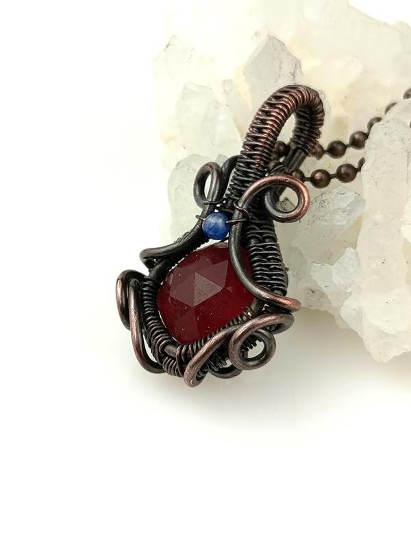 Jadeit - zawieszka miedziana dla numerologicznej 5, 6, 8 i 9