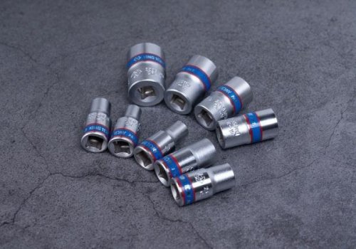 ZESTAW NASADEK 1/4&quot; 9cz. KRÓTKIE, 6-kąt. 4 - 13mm, SZYNA, King Tony
