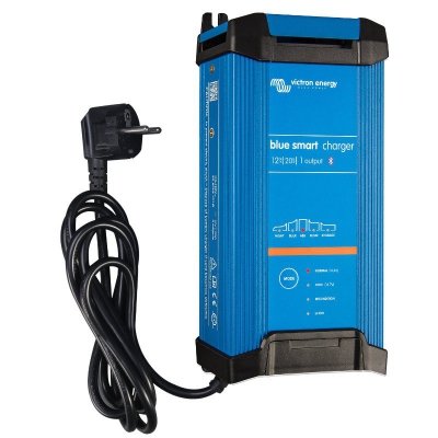 Blue Smart IP22 Charger 12/20 (1)
