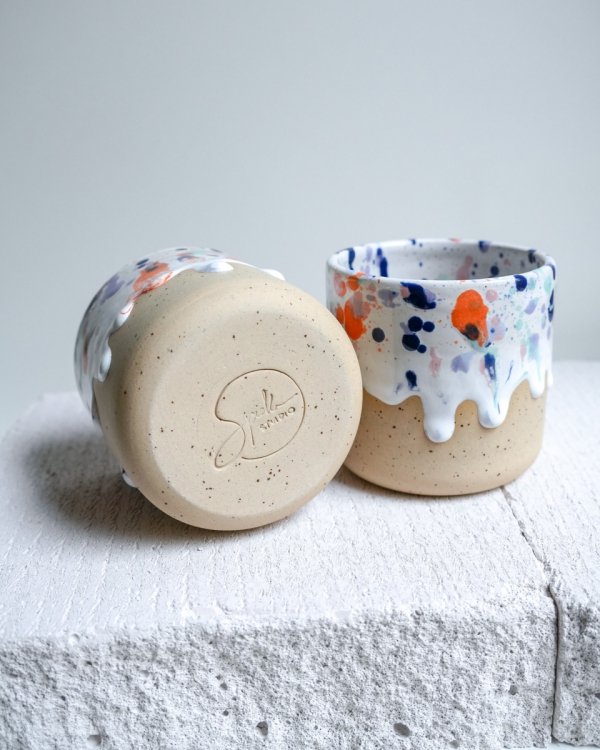 Czarka w kolorowe ciapki 250ml