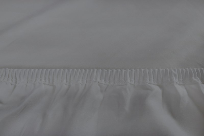 Prześcieradło PREMIUM jersey z lycrą na wysoki materac 180x200 z gumką wz. 44A ciemny szary