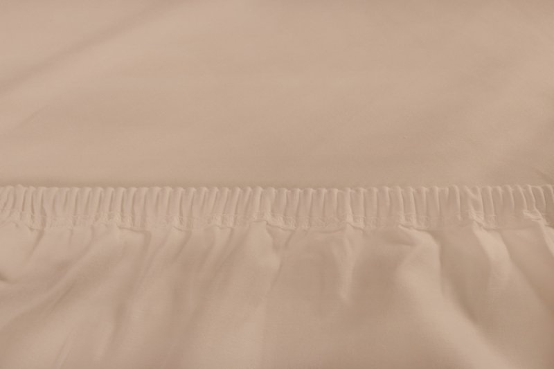 Prześcieradło PREMIUM jersey z lycrą na wysoki materac 90x200 z gumką wz. 16B beż