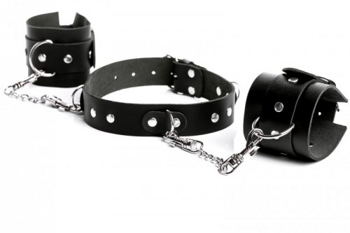Obroża wąska połączona łańcuszkami z kajdankami na ręce Temptation