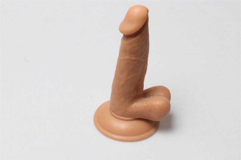 Realistyczne dildo z jądrami przyssawka 17 cm
