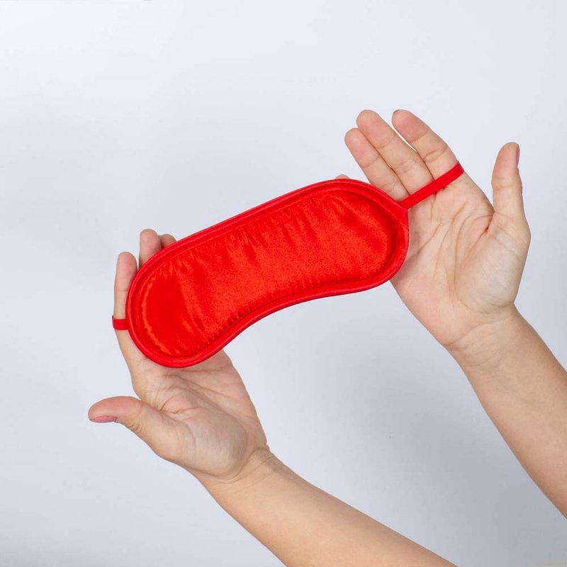 Erotyczna maska na oczy unisex czerwona