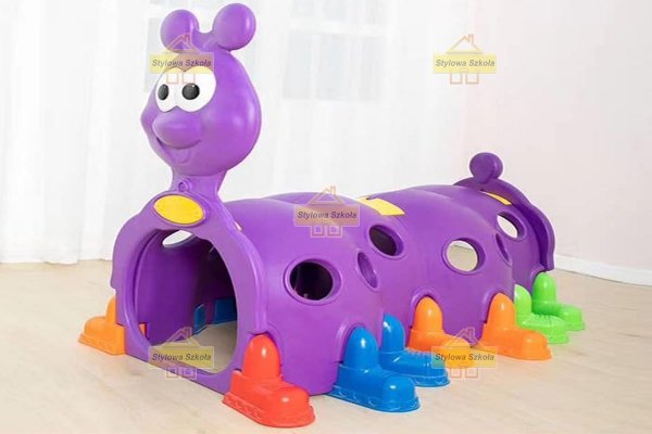 most z tunelem kolor, domek most z tunelem, domek skrzat, domek  z werandą, z weranda domek, domek na plac zabaw, dżdżownica fioletowa, gąsienica fioletowa