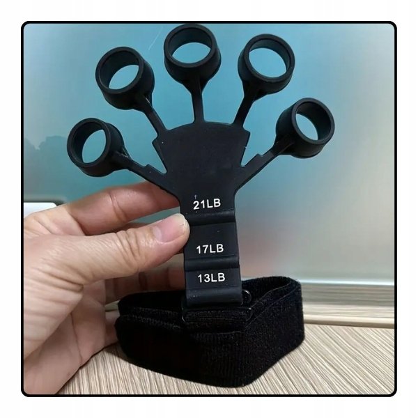 C4_tds0264_Finger trainer czarny