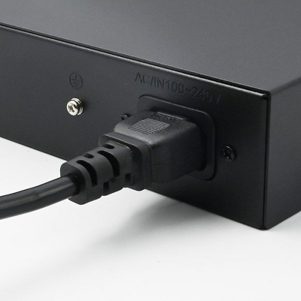 Qoltec Przełącznik sieciowy SWITCH Gigabit Ethernet | 24x RJ45 | 2x SFP | 1000 Mb/s