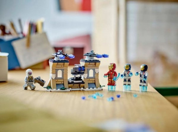 LEGO Klocki Marvel Super Heroes 76288 Iron Man i Iron Legion kontra żołnierz Hydry
