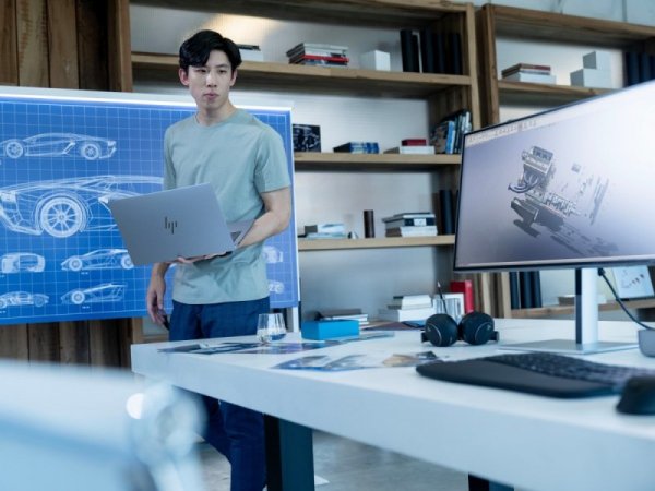 HP Inc. Stacja robocza ZBook Ultra G1A RAI PRO 395 2TB/128GB/W11P/14 cali A3ZS0ET
