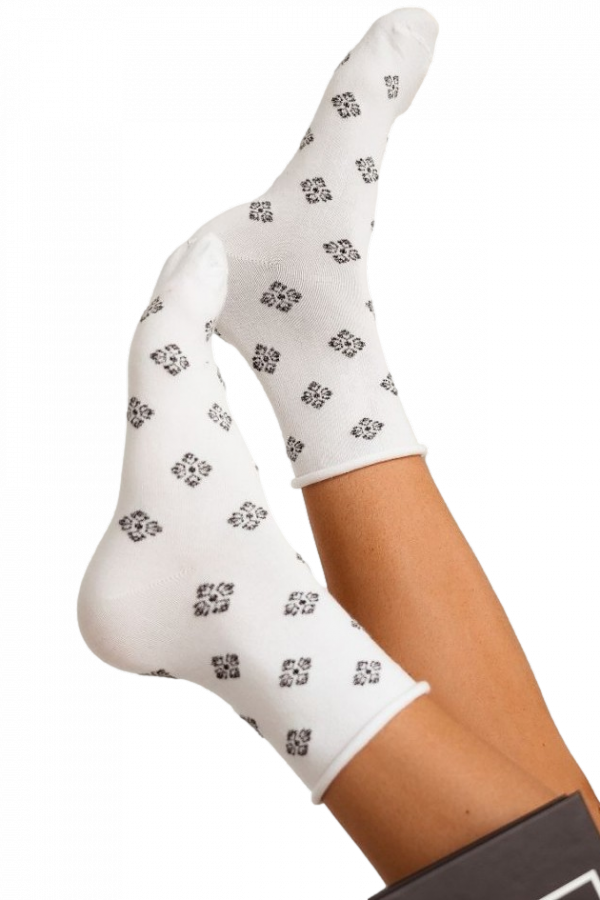 Milena netlakové s vzorem bílé Dámské ponožky