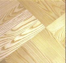 podłoga drewniana z jesionu białego
