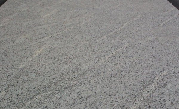 płytki z kamienia naturalnego granit BIANCO NIVEA, satynowane: 60x40x1cm