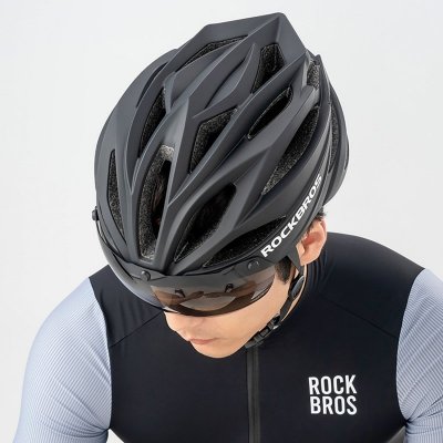 Kask rowerowy z szybką odpinanymi okularami z filtrem UV unisex - czarny