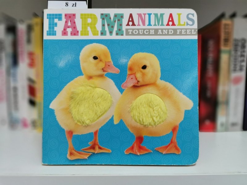FARM ANIMALS TOUCH AND FEEL 