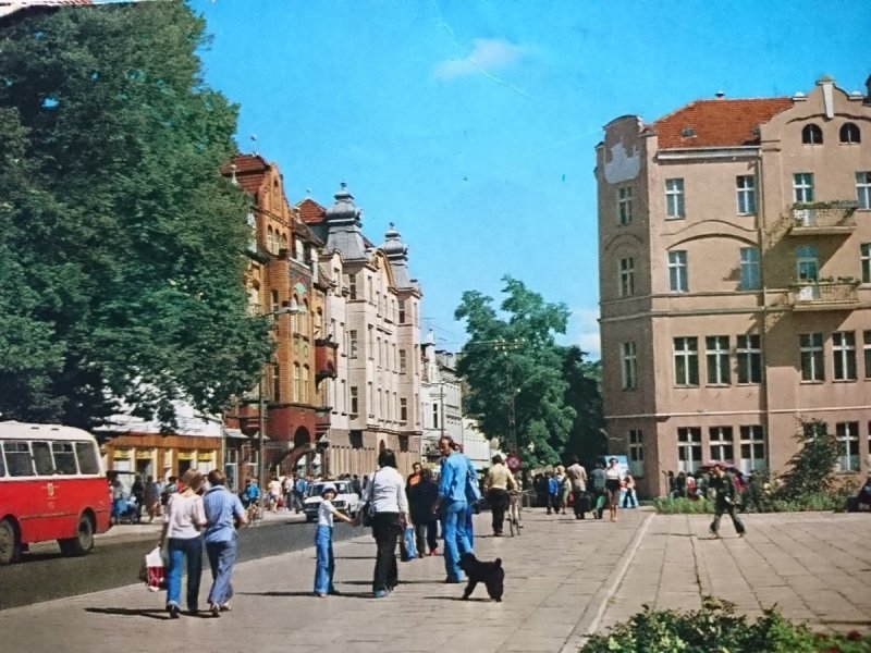 ŚWINOUJŚCIE. ULICA ARMII CZERWONEJ FOT. MAKAREWICZ