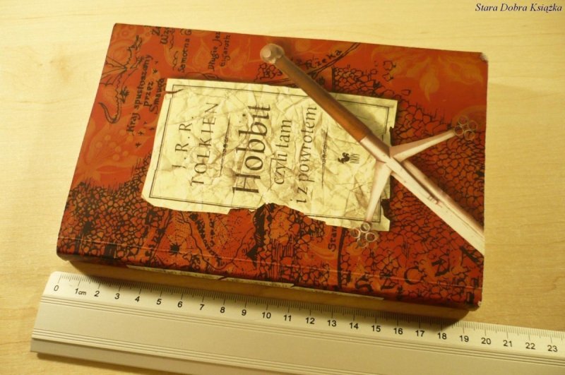 HOBBIT CZYLI TAM I Z POWROTEM - J. R. R. Tolkien