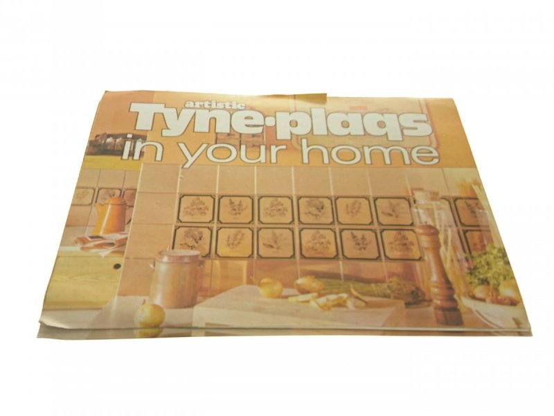 ARTISTIC TYNE PLAGS IN YOUR HOME