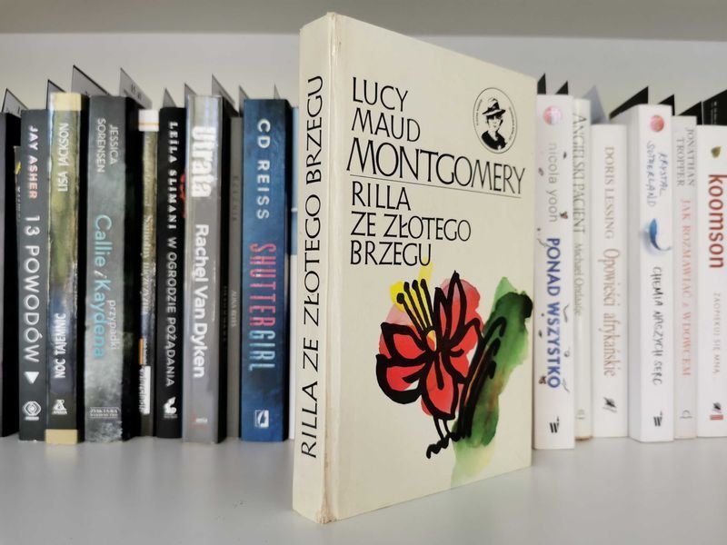 Rilla ze złotego brzegu - Lucy Maud Montgomery