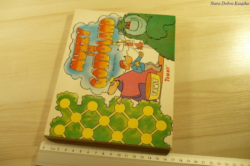 MUZZY IN GONDOLAND - Wendy Harris (1992)