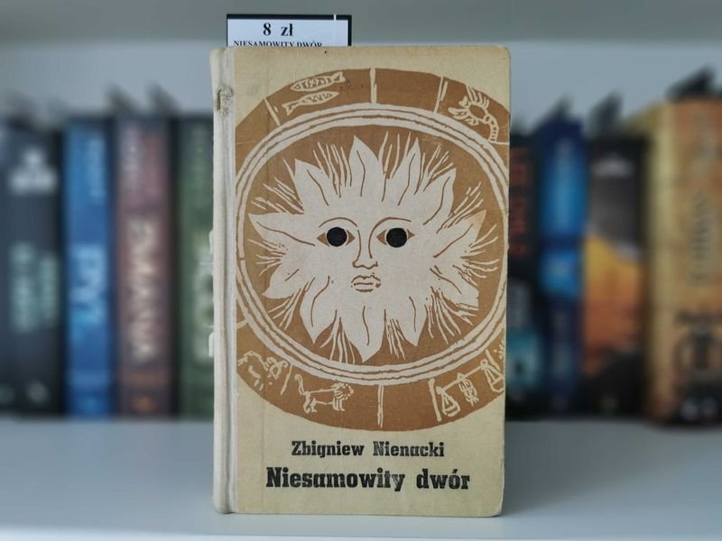 Niesamowity dwór - Zbigniew Nienacki