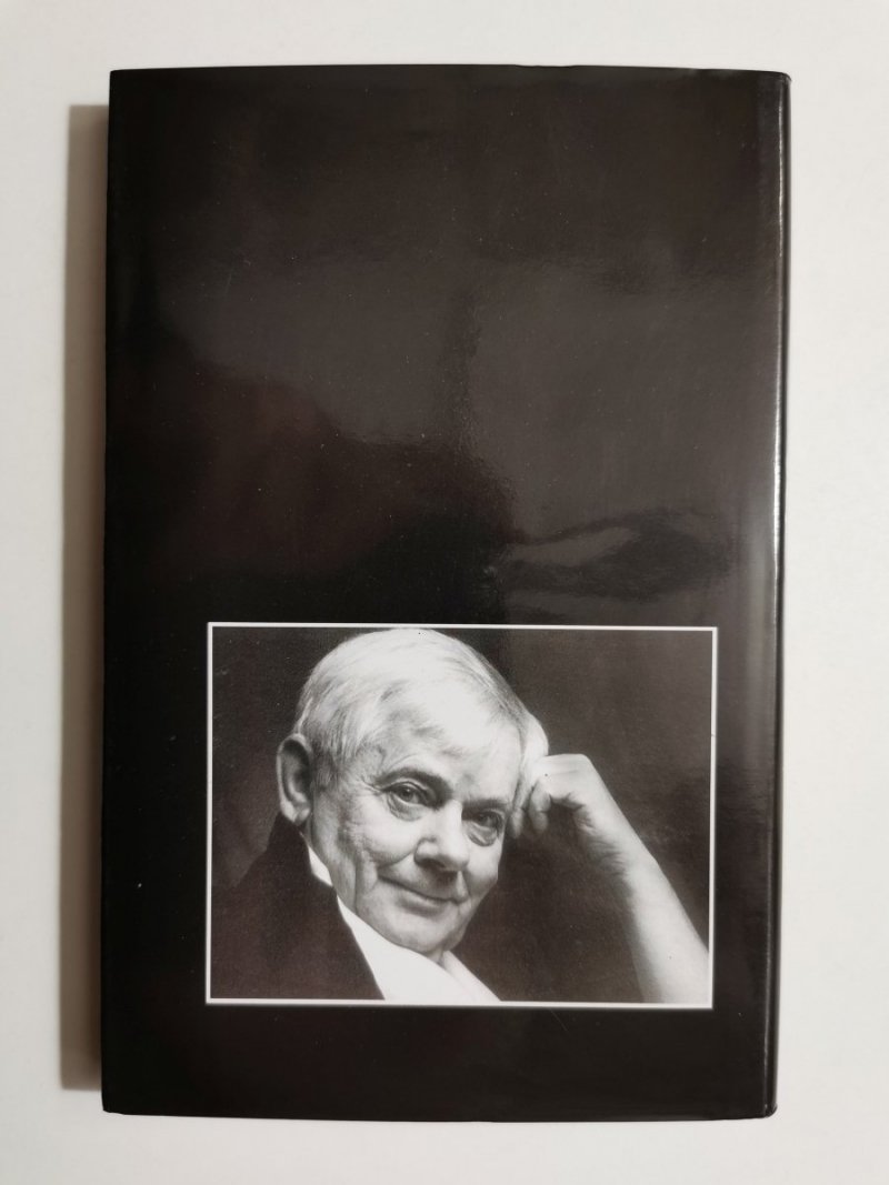 MARTWA NATURA Z WĘDZIDŁEM - Zbigniew Herbert 