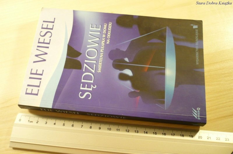 SĘDZIOWIE - Elie Wiesel (2006)