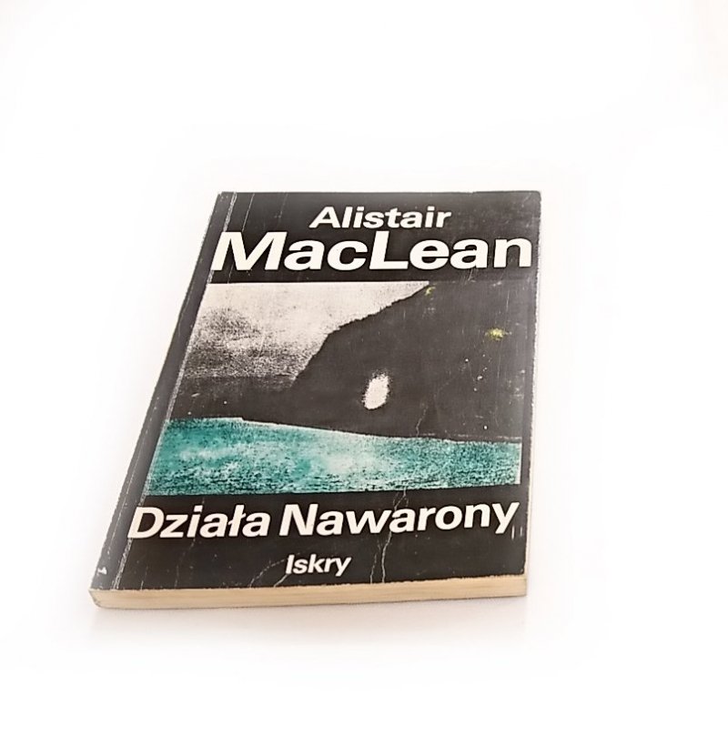 DZIAŁA NAWARONY - Alistair MacLean 1990