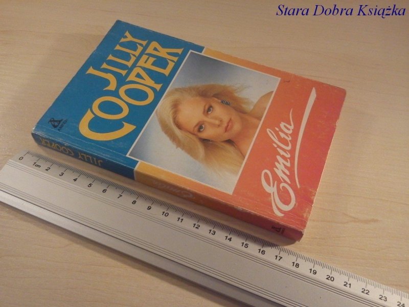 EMILIA - Jilly Cooper