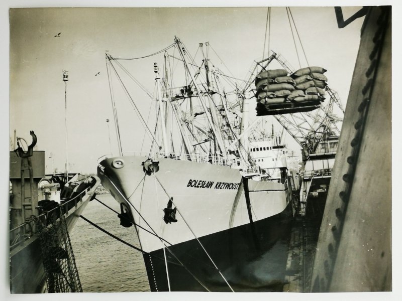 ZDJĘCIE. STATEK W PORCIE – BOLESŁAW KRZYWOUSTY  Fot. Janusz Uklejewski 