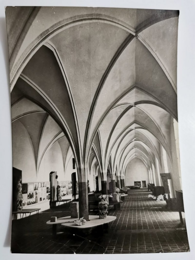 MALBORK. ŚREDNI ZAMEK – POKOJE GOŚCINNE