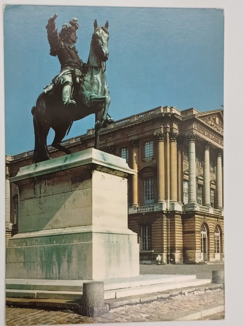 VERSAILLES STATUE EQUESTRE