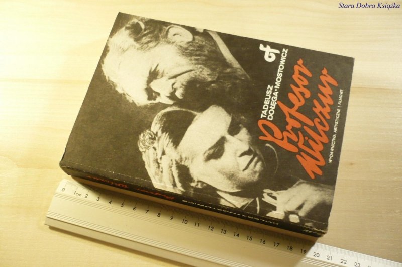PROFESOR WILCZUR - Tadeusz Dołęga-Mostowicz 1990