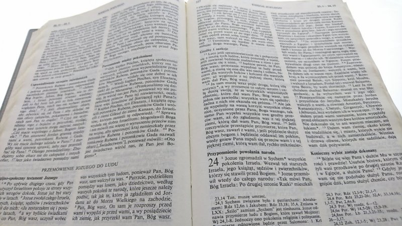 PISMO ŚWIĘTE STAREGO I NOWEGO TESTAMENTU 1980