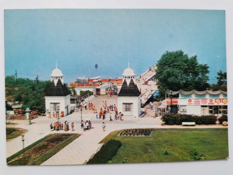 MIĘDZYZDROJE. WEJŚCIE NA MOLO FOT. JASIECKI